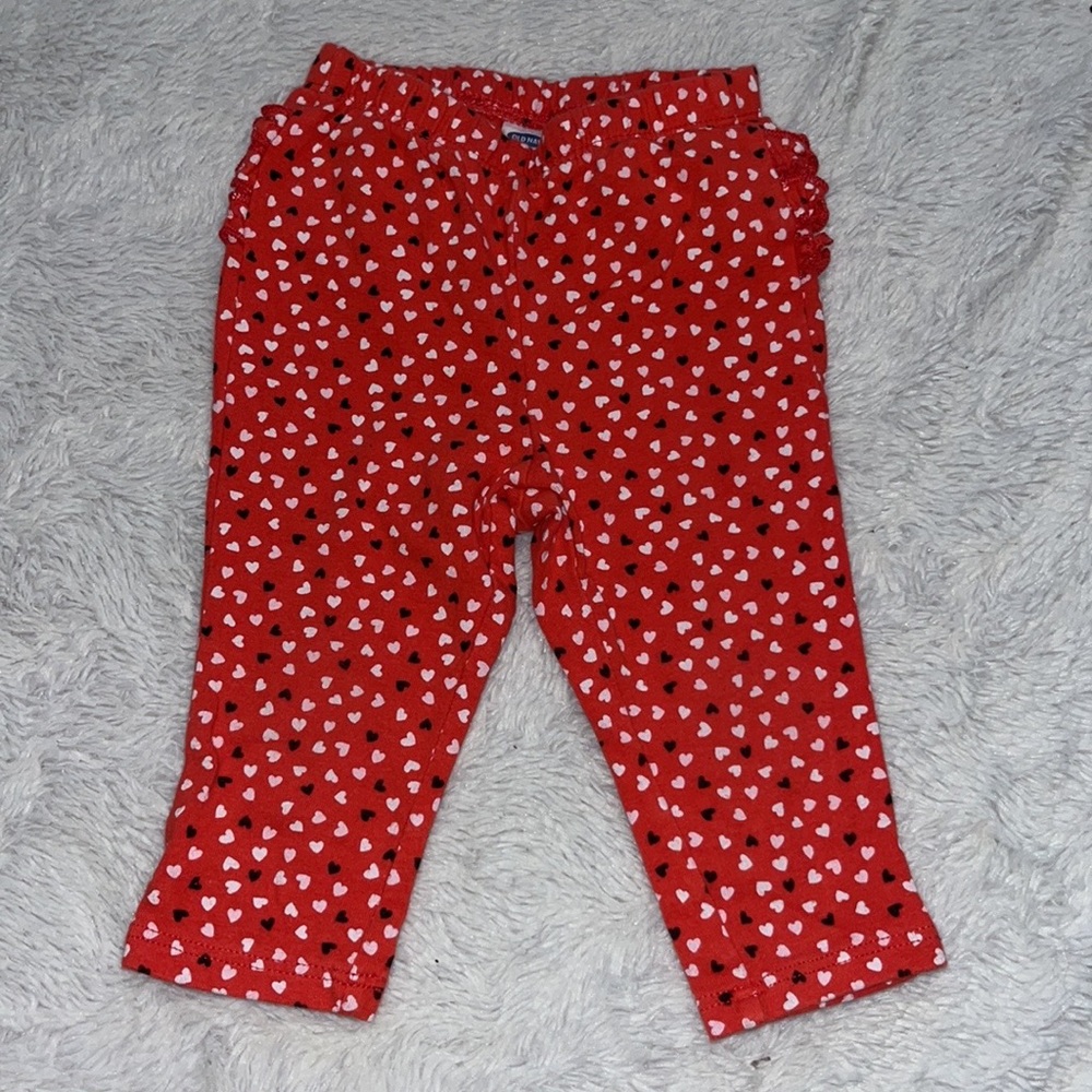 (3 for $10) old navy red heart ruffle bum leggings 6-12 months baby girl